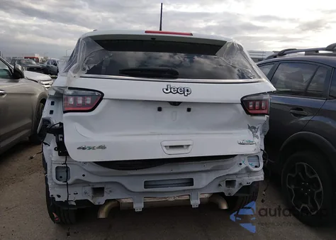 2023 Jeep Compass Latitude 4X4 z USA, uszkodzony, nr VIN 3C4NJDBN9PT553441